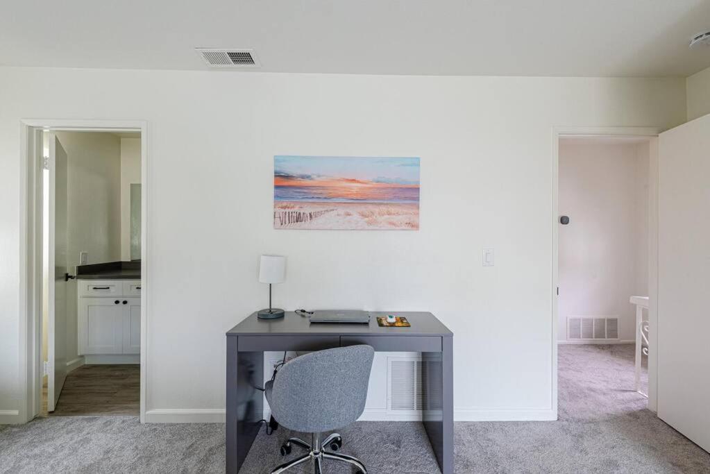 Gateway To Oxnard Beach 외부 사진